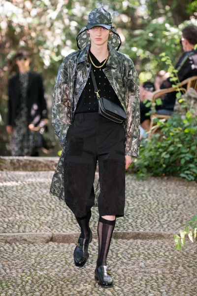 Look 35